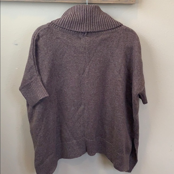 Brown cropped sweater - Picture 3 of 3